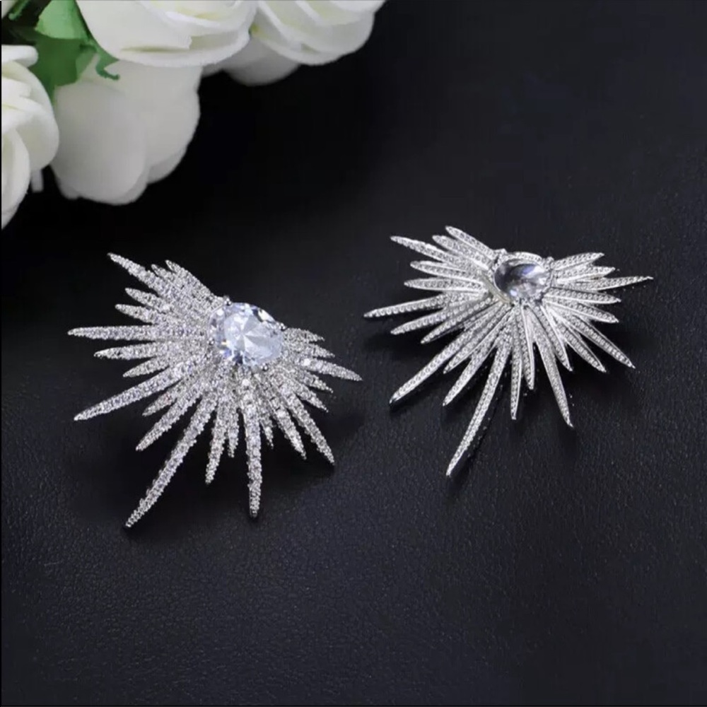 New Gorgeous 925 Silver Ladies Diamond Earrings - Picture 3 of 5